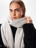 MITTA SJAAL – Lichtgrijs Melange één maat