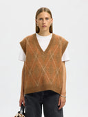 Lulu Brushed Argyle Knit Vest - Golden Brown